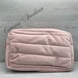 🎊 $7 Innbeauty Project Quilted Cosmetic Bag